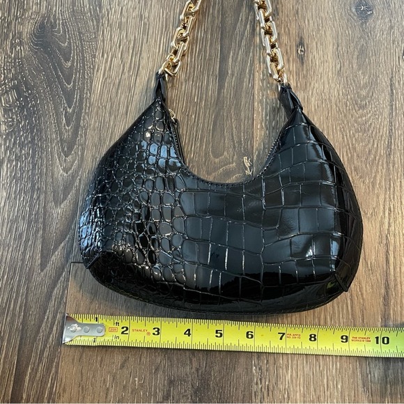 FOREVER 21 Faux Black Crocodile Tiny Purse w/Big Gold Chunky Strap - Picture 3 of 8
